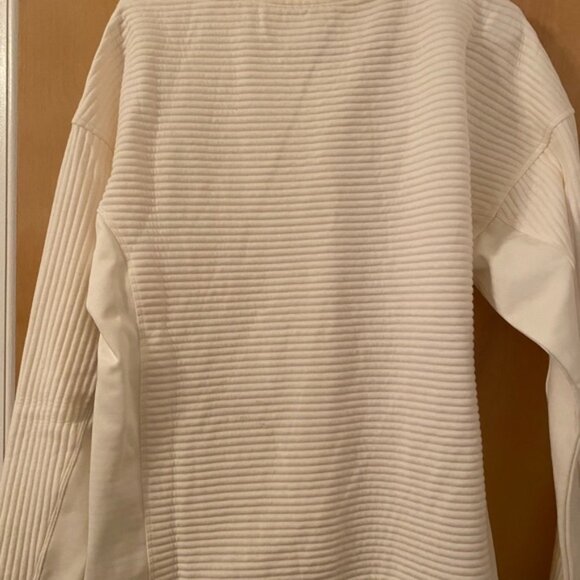 Tahari Sport Turtleneck Sweater New with Tags - Picture 3 of 5